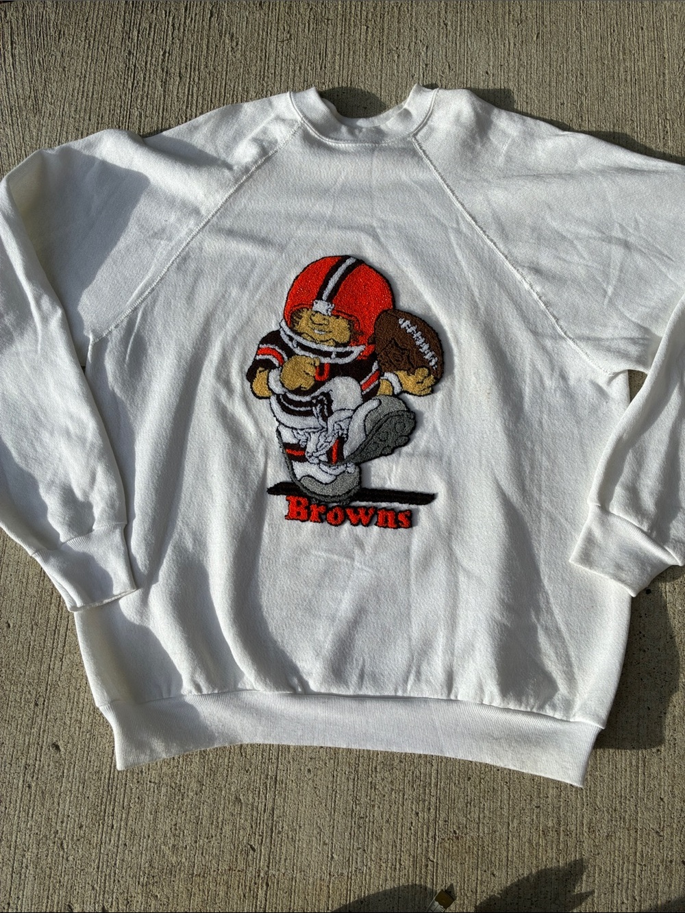 Vintage TULTEX Avon Huddles Cleve Browns sweatshirt